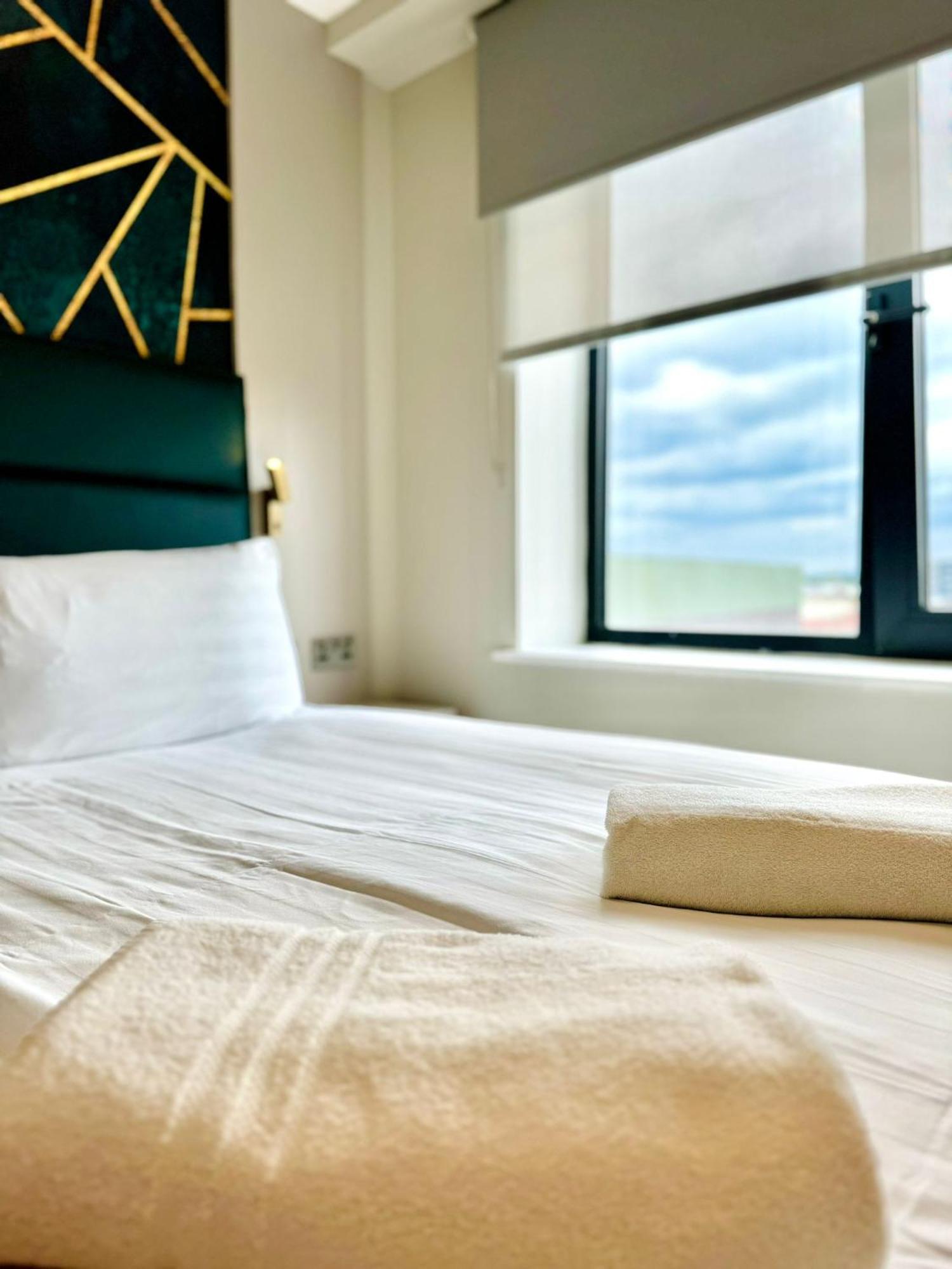 Victoria Apartahotel *